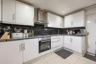138 Strone Road, photo 3