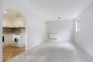 139 Autumn Drive, photo 3