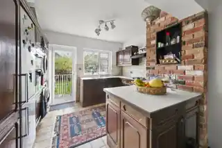 139 Clyfford Road, photo 4