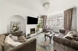 139 Clyfford Road, photo 2