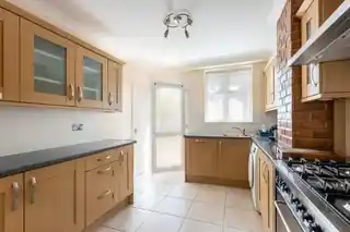 139 Tivoli Road, photo 2