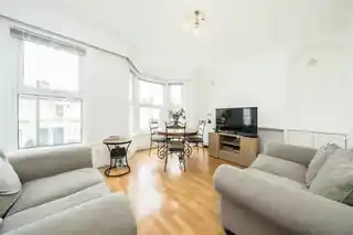 13B Dundalk Road, photo 3