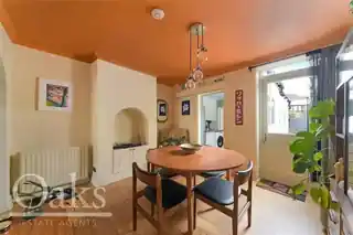 14 Addison Road, photo 3