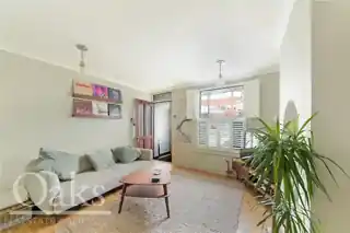 14 Addison Road, photo 2