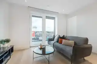 14, Cascade Apartments, Cascade Way, photo 3
