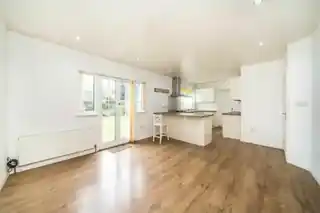 14 Cheyne Avenue, photo 2