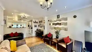 14 Clark Way, photo 2