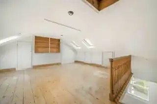 14 Coverdale Road, photo 3