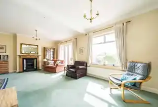 14 Crescent Way, photo 4