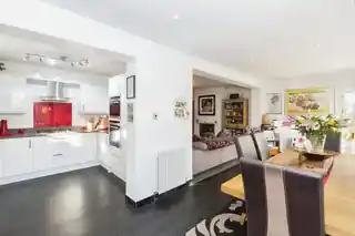 14 Dovedale Avenue, photo 4
