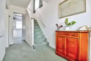 14 Dunster Close, photo 2