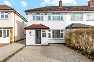 14 Dury Falls Close, photo 4