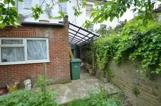 14 East Churchfield Road, photo 4