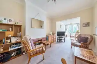 14 Elmcroft Avenue, photo 3