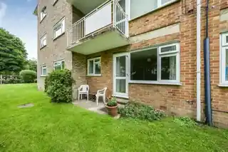 14 Elton Close, photo 2