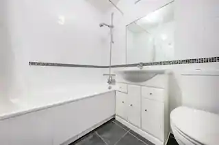 14 Elton Close, photo 4