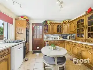 14 Fawns Manor Road, photo 4
