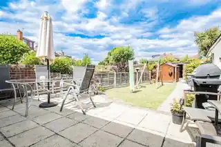 14 Frogmore Avenue, photo 2