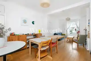 14 Greenfield Road, photo 4