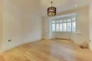 14 Hadley Way, photo 2