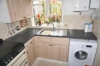 14 Hurst Close, photo 3