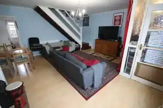 14 Kingston Close, photo 3
