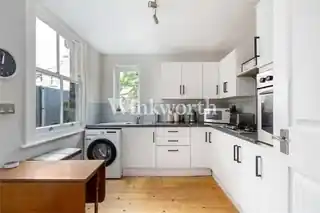 14 Leith Road, photo 2