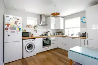 14 Linscott Road, photo 2