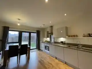 14 Lockwood Road, photo 3