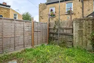 14 Mallet Road, photo 4