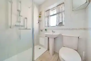 14 Maychurch Close, photo 2