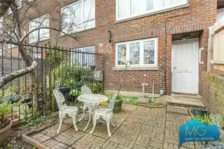 14 Minster Walk, photo 2