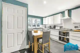 14 Minster Walk, photo 4