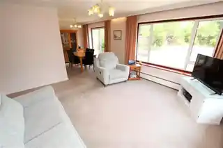 14 Oakley Park, photo 3