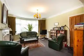 14 Park Way, photo 3