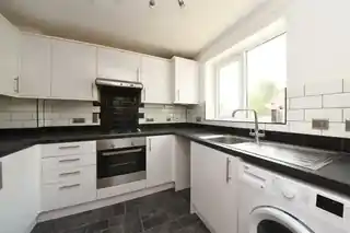 14 Pendall Close, photo 3