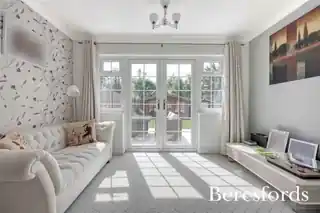 14 Retford Road, photo 3
