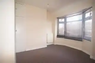 14 Roedean Avenue, photo 3