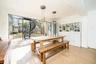 14 St James Street, photo 2