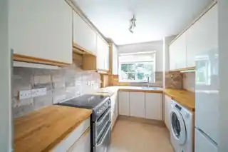 14 Sycamore Close, photo 4