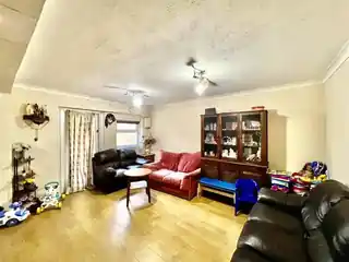 14 The Avenue, photo 3