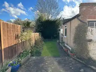 14 Warwick Avenue, photo 3