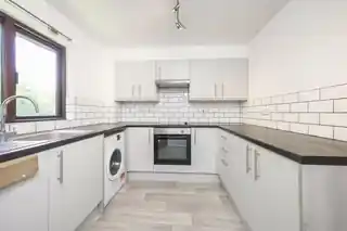 14 West Quay Drive, photo 2