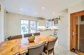 14 Westcombe Avenue, photo 3