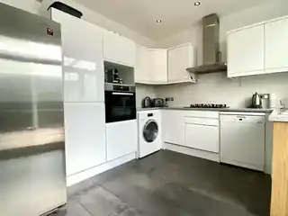 14 Wilmer Way, photo 3