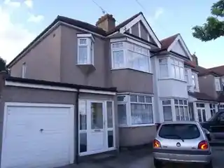 140 Redbridge Lane East, photo 2