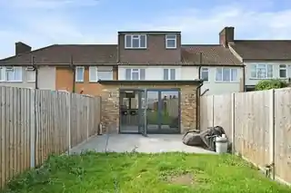 141 Alibon Road, photo 2