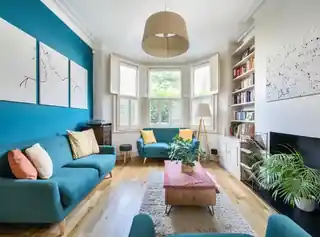 141 Bathurst Gardens, photo 3