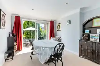 141 Camborne Road, photo 3