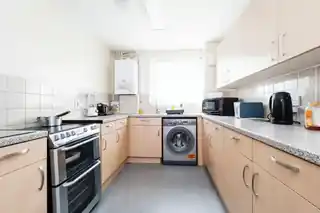 141 Gosfield Road, photo 2